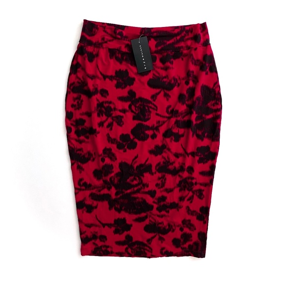 Bryn Walker Nwt Sloan Viscose Jersey Dragon Red Floral Print Pencil Skirt - Picture 1 of 3